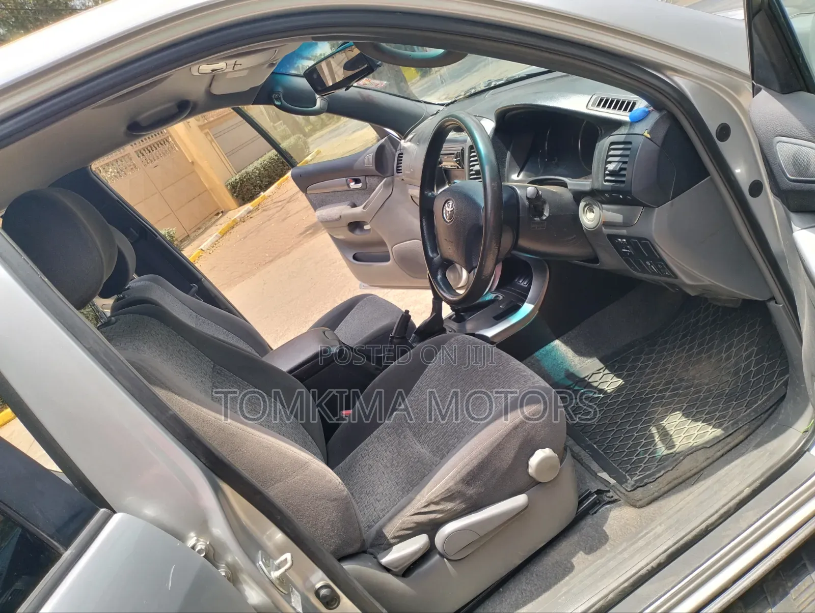 Toyota Land Cruiser Prado 2011 Silver
