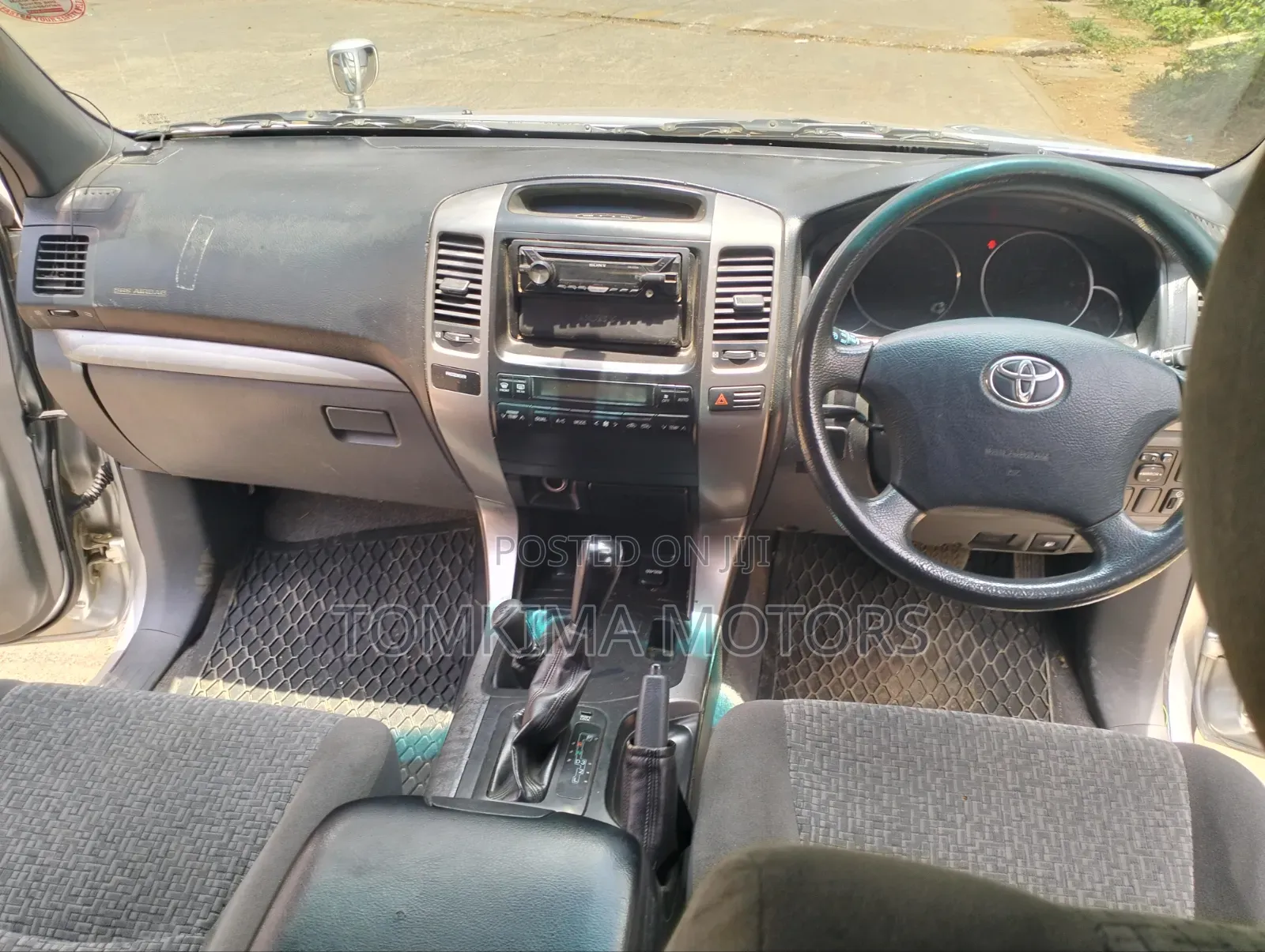 Toyota Land Cruiser Prado 2011 Silver