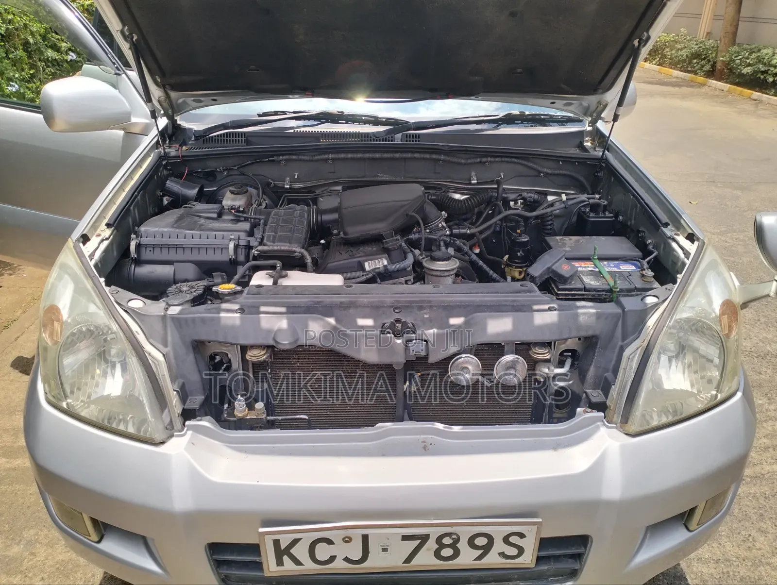 Toyota Land Cruiser Prado 2011 Silver