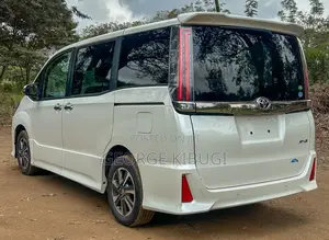 Toyota Noah 2019 White