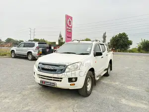 Isuzu D-MAX 2013 White