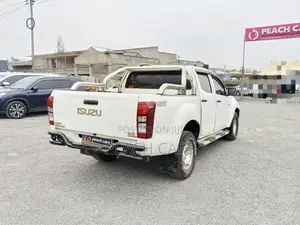 Isuzu D-MAX 2013 White