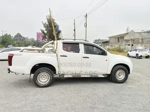 Isuzu D-MAX 2013 White