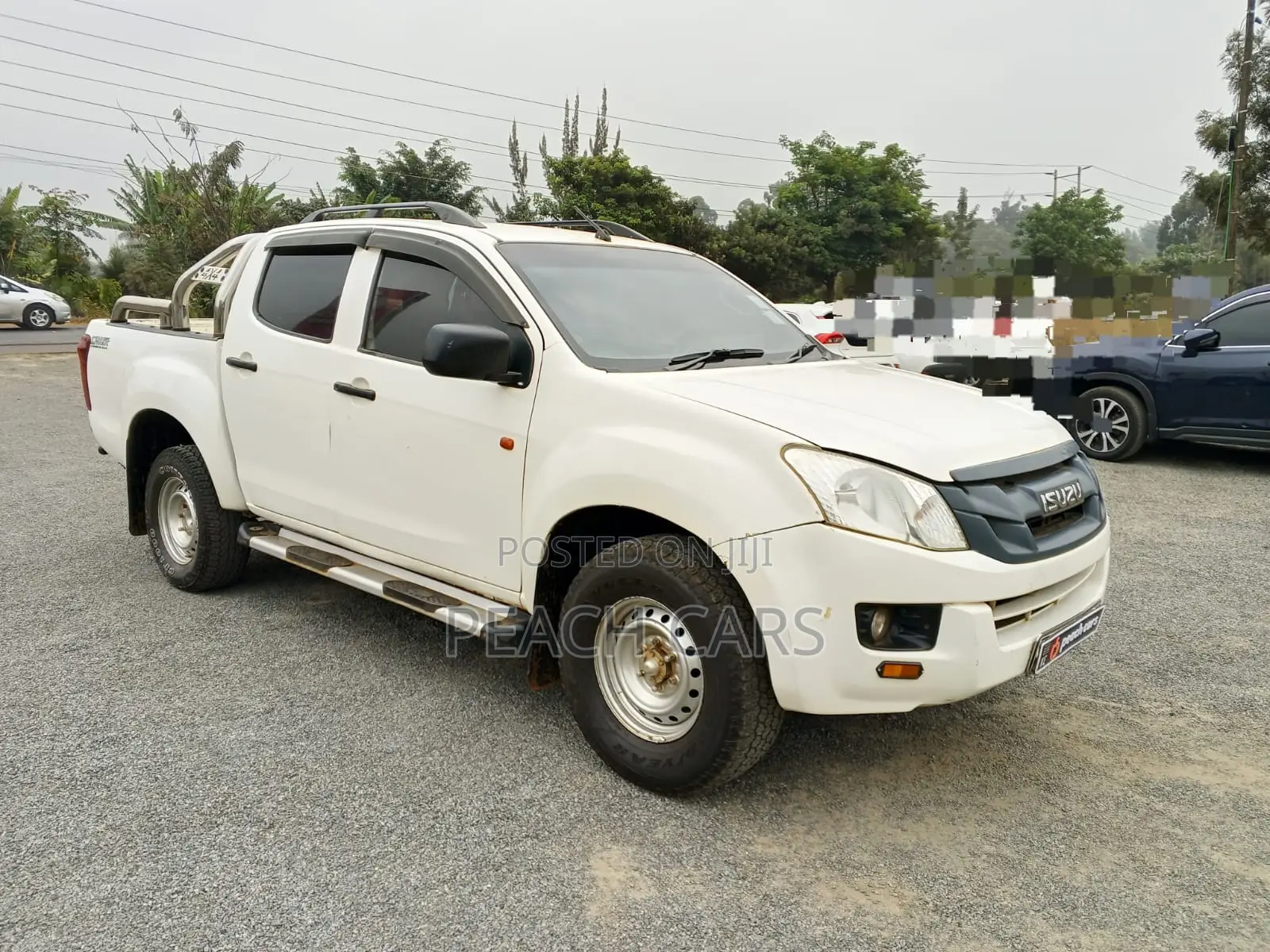 Isuzu D-MAX 2013 White