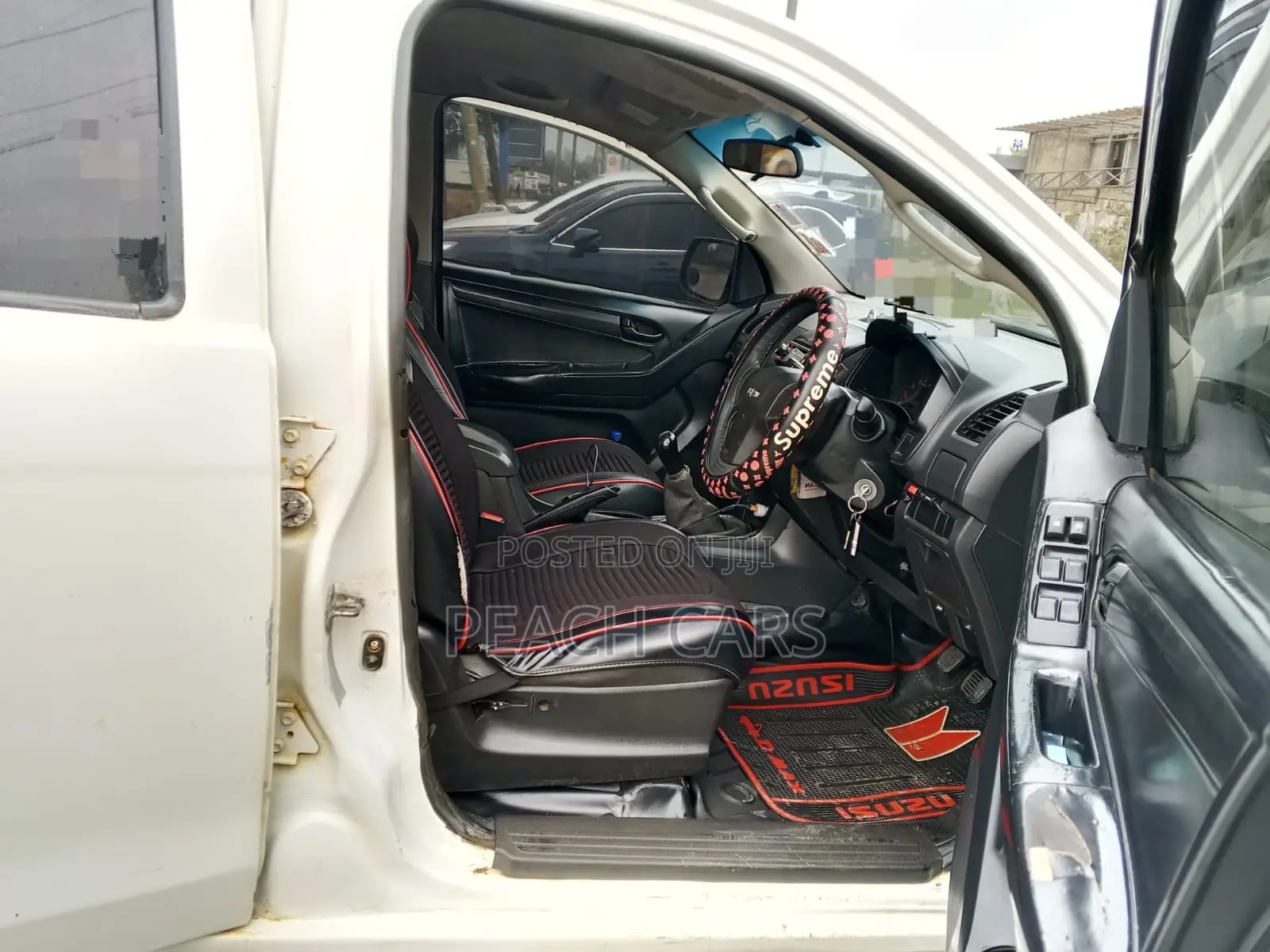 Isuzu D-MAX 2013 White