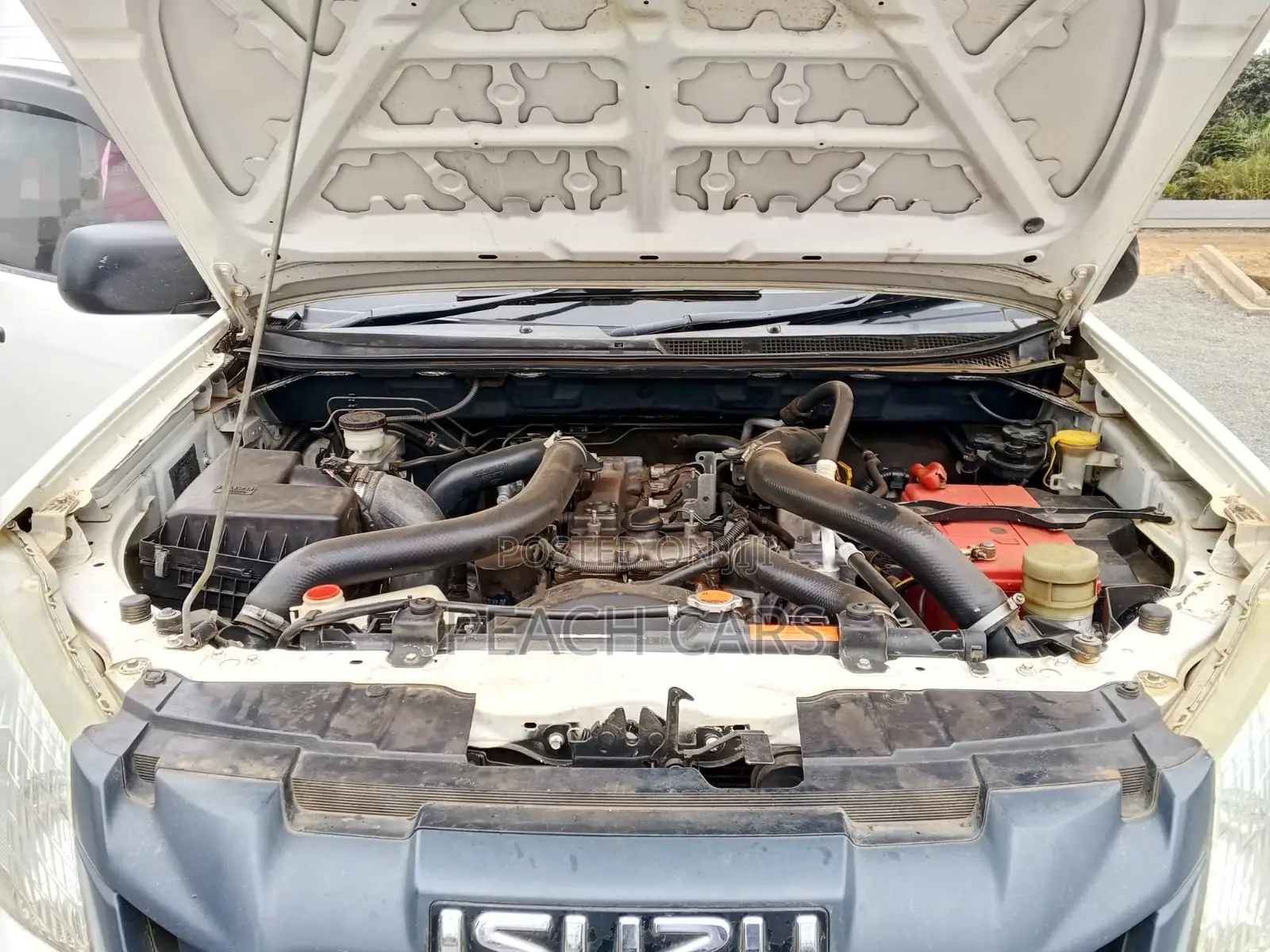 Isuzu D-MAX 2013 White