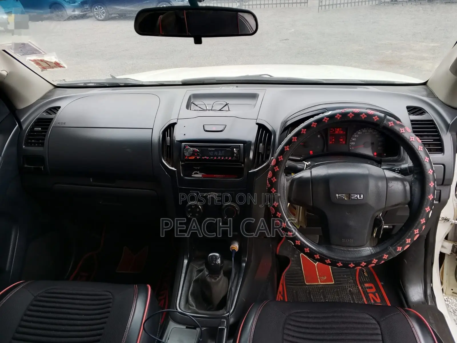 Isuzu D-MAX 2013 White