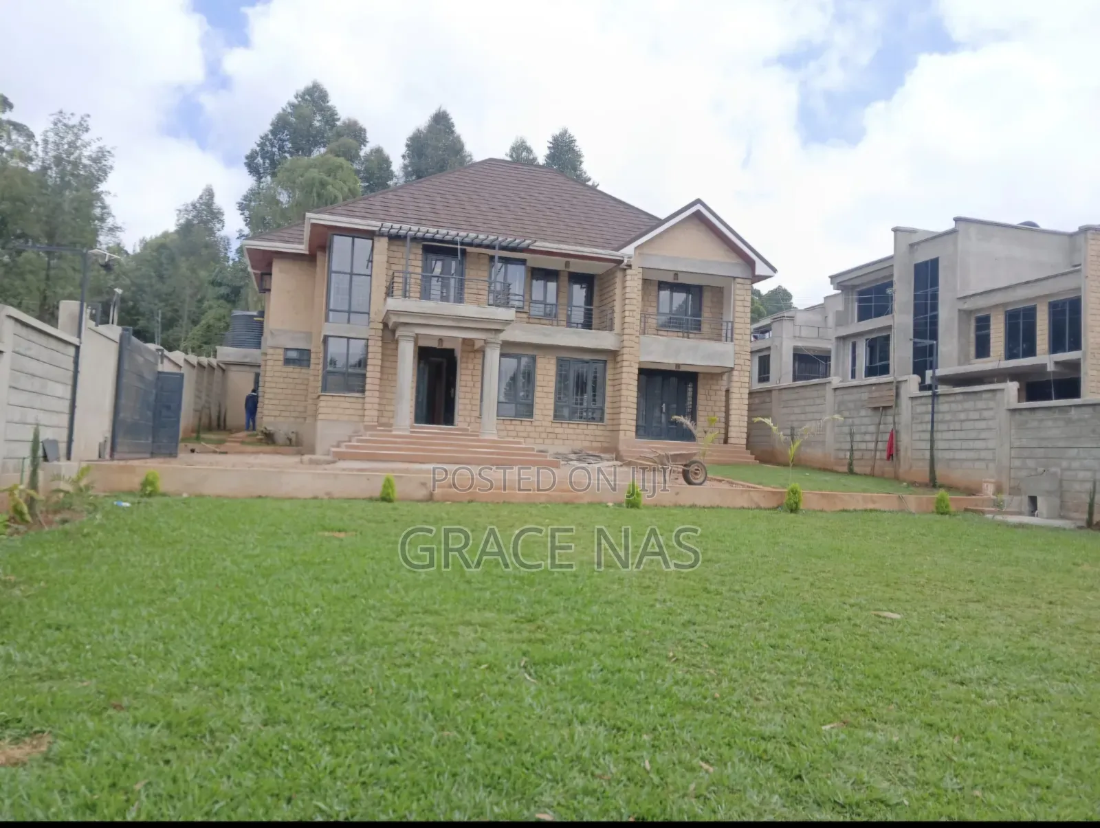 5bdrm Maisonette in Kerarapon Rise for sale