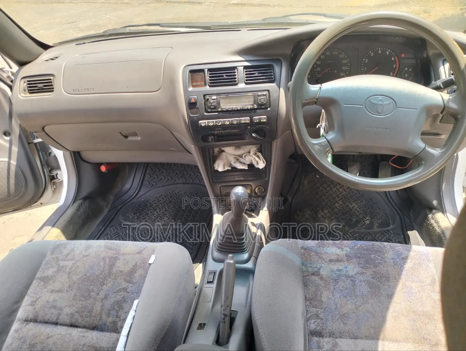 Toyota Corolla 2001 White