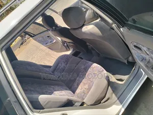 Toyota Corolla 2001 White