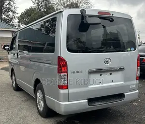 Toyota HiAce 2019 Silver