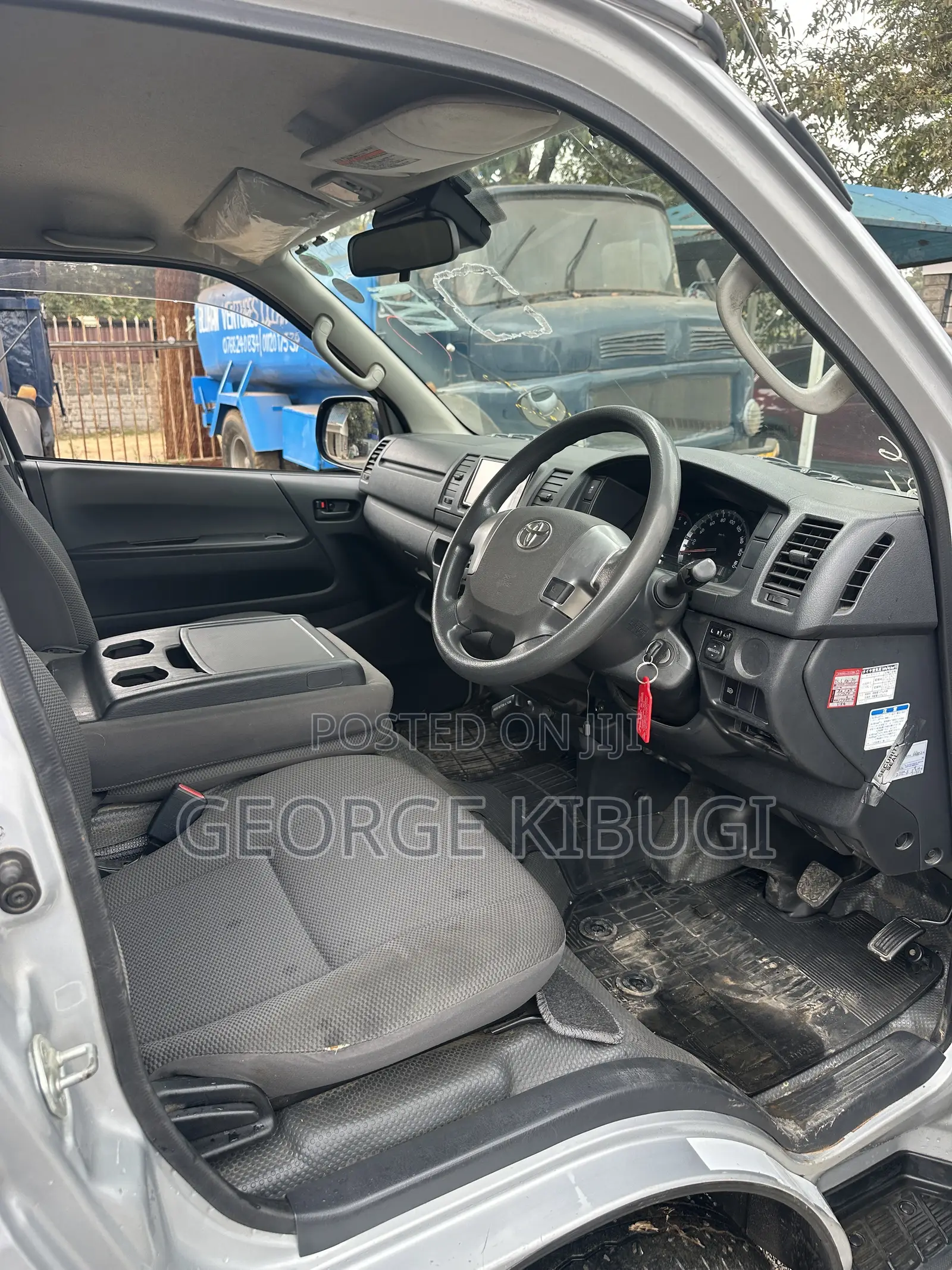 Toyota HiAce 2019 Silver
