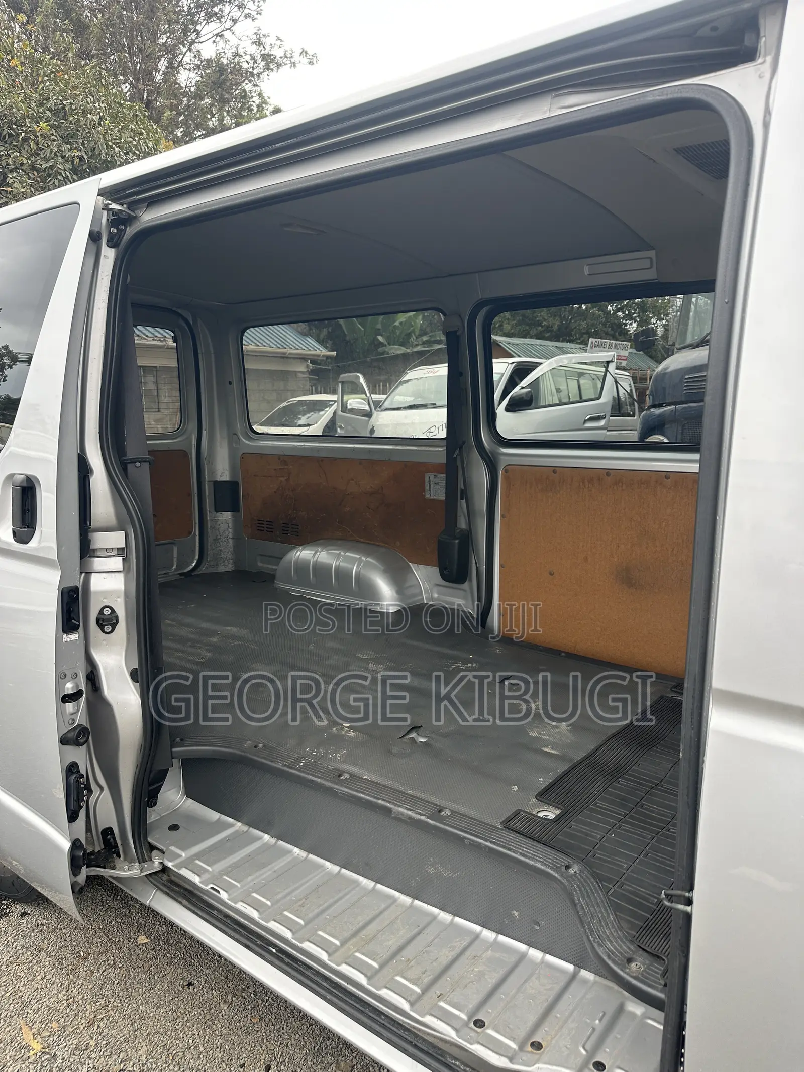 Toyota HiAce 2019 Silver