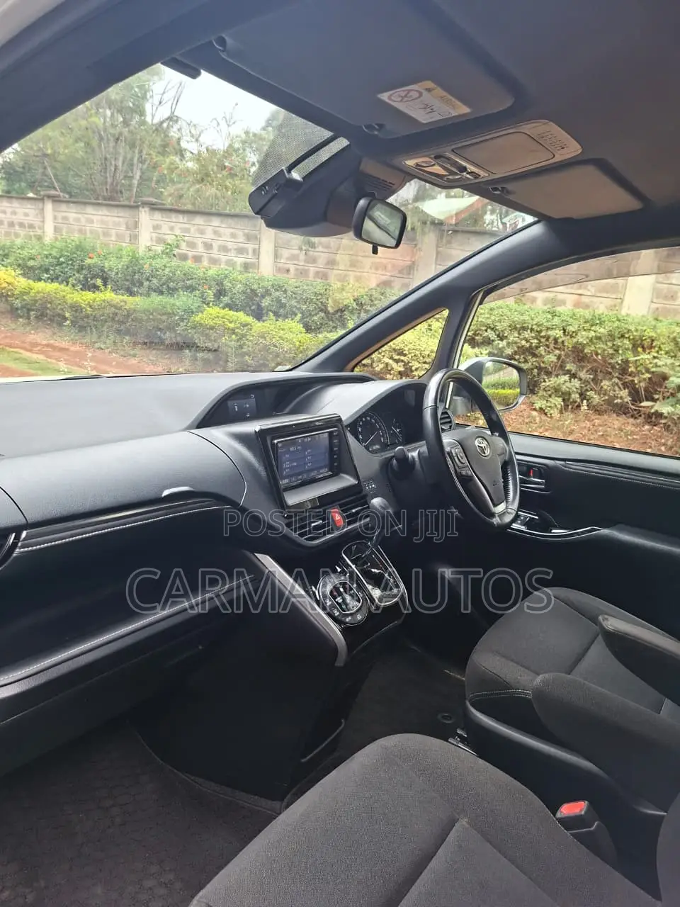 Toyota Esquire 2.0 FWD (7 seater) 2019 White