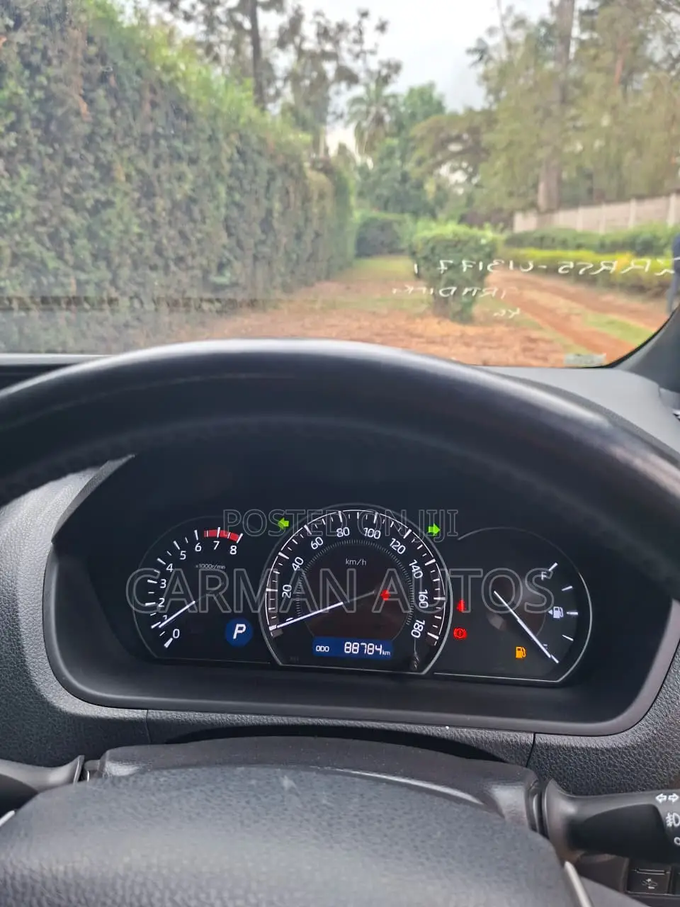 Toyota Esquire 2.0 FWD (7 seater) 2019 White