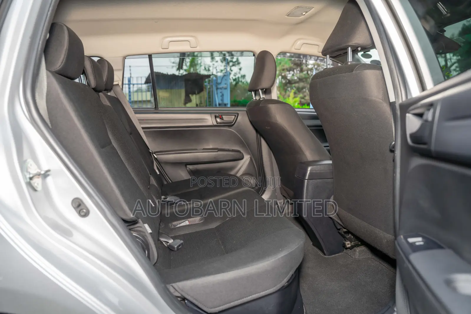 Toyota Corolla Fielder 1.5 Hybrid FWD 2020 Silver