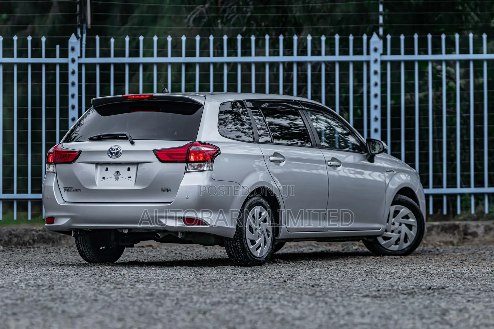 Toyota Corolla Fielder 1.5 Hybrid FWD 2020 Silver