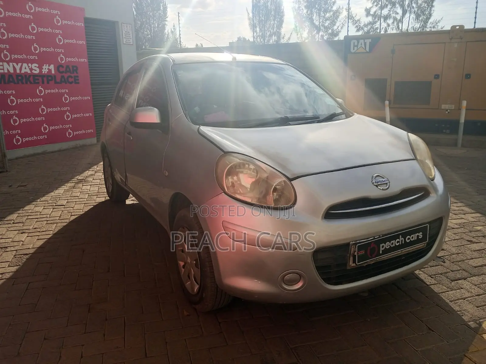 Nissan March 2011 Silver
