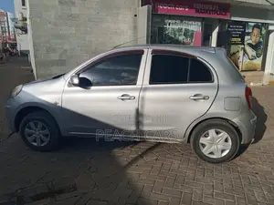 Nissan March 2011 Silver