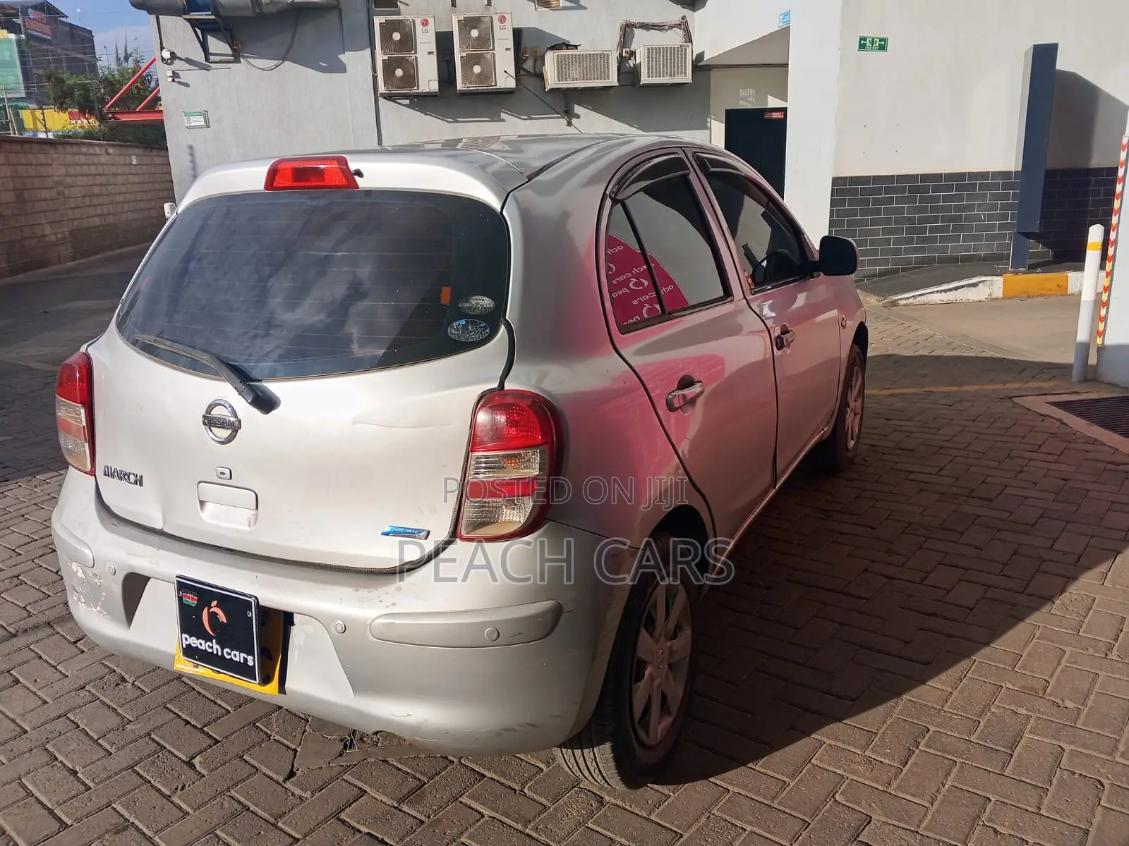 Nissan March 2011 Silver