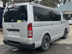 Toyota HiAce 2019