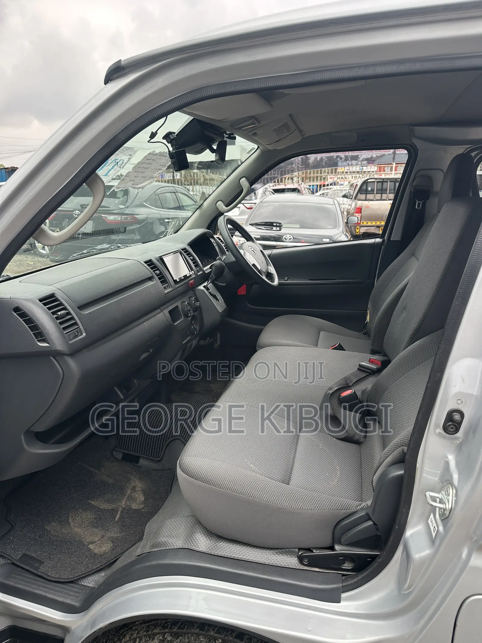 Toyota HiAce 2019