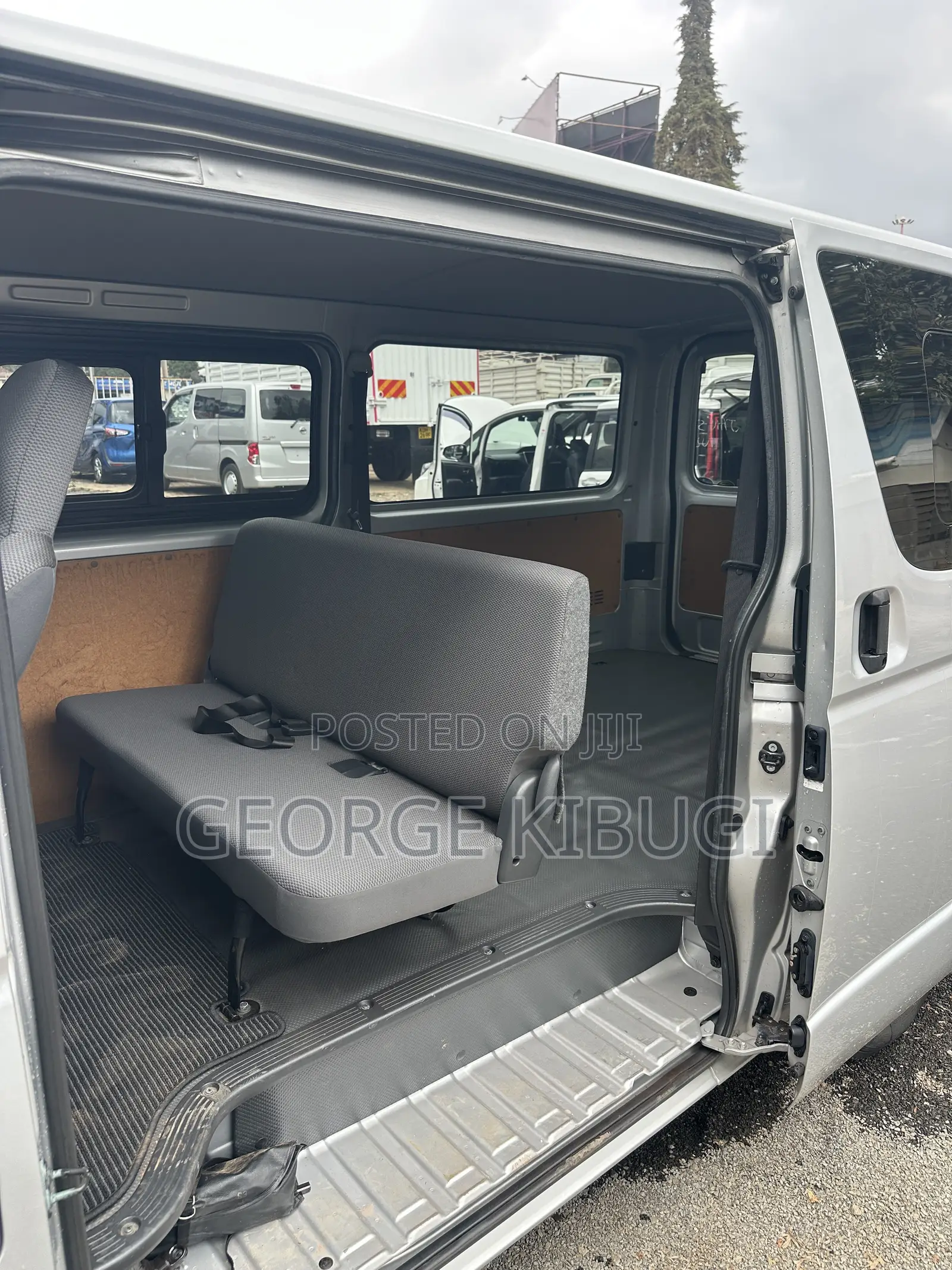 Toyota HiAce 2019