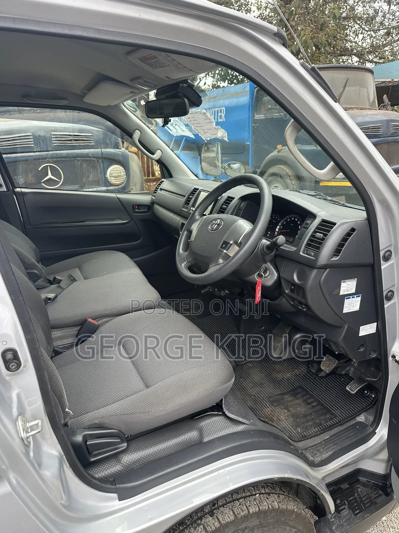 Toyota HiAce 2019