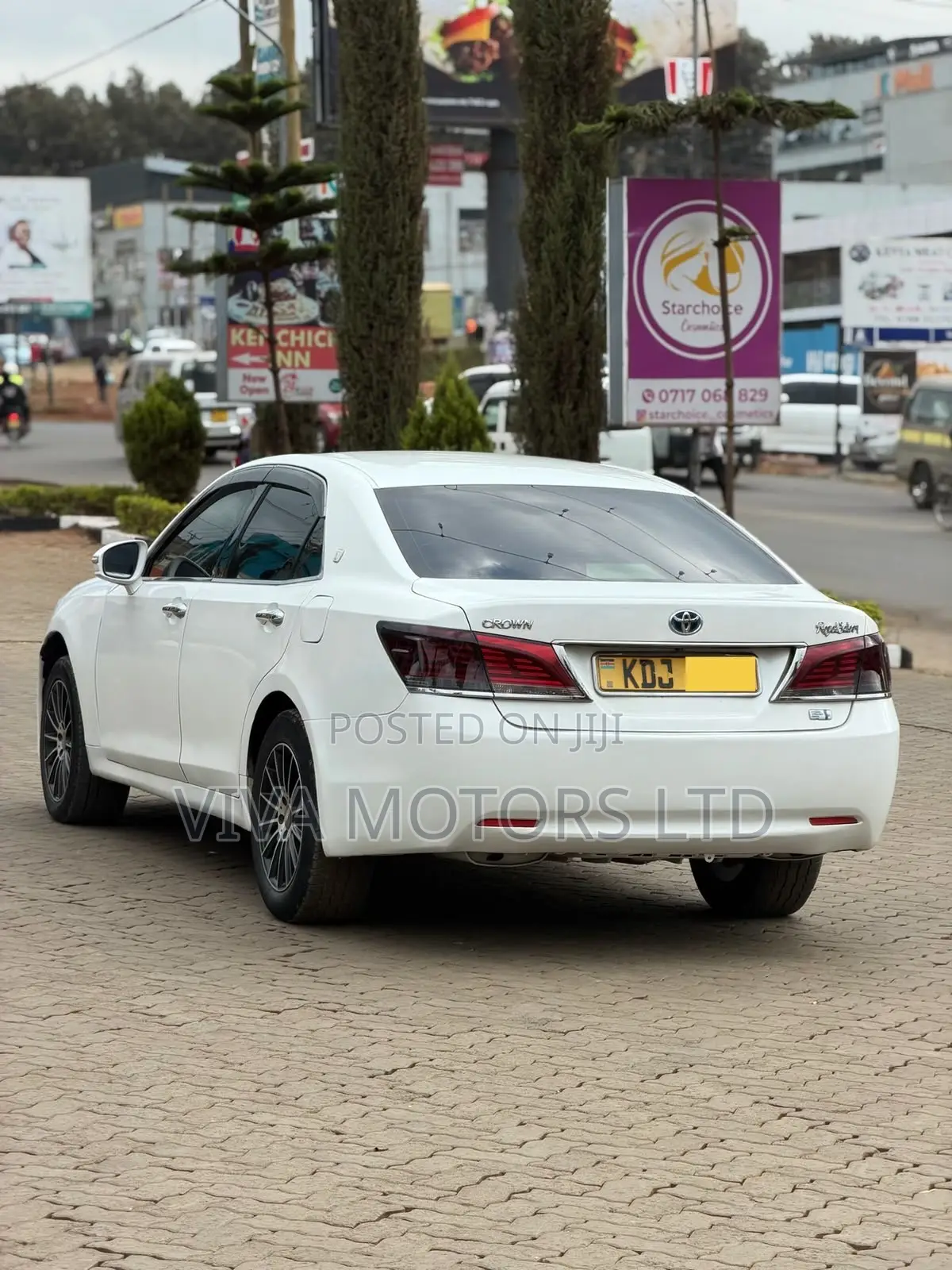 Toyota Crown 2015 White