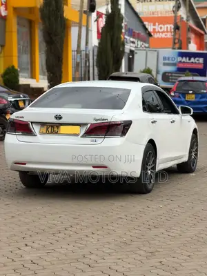 Toyota Crown 2015 White