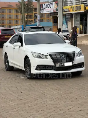 Toyota Crown 2015 White