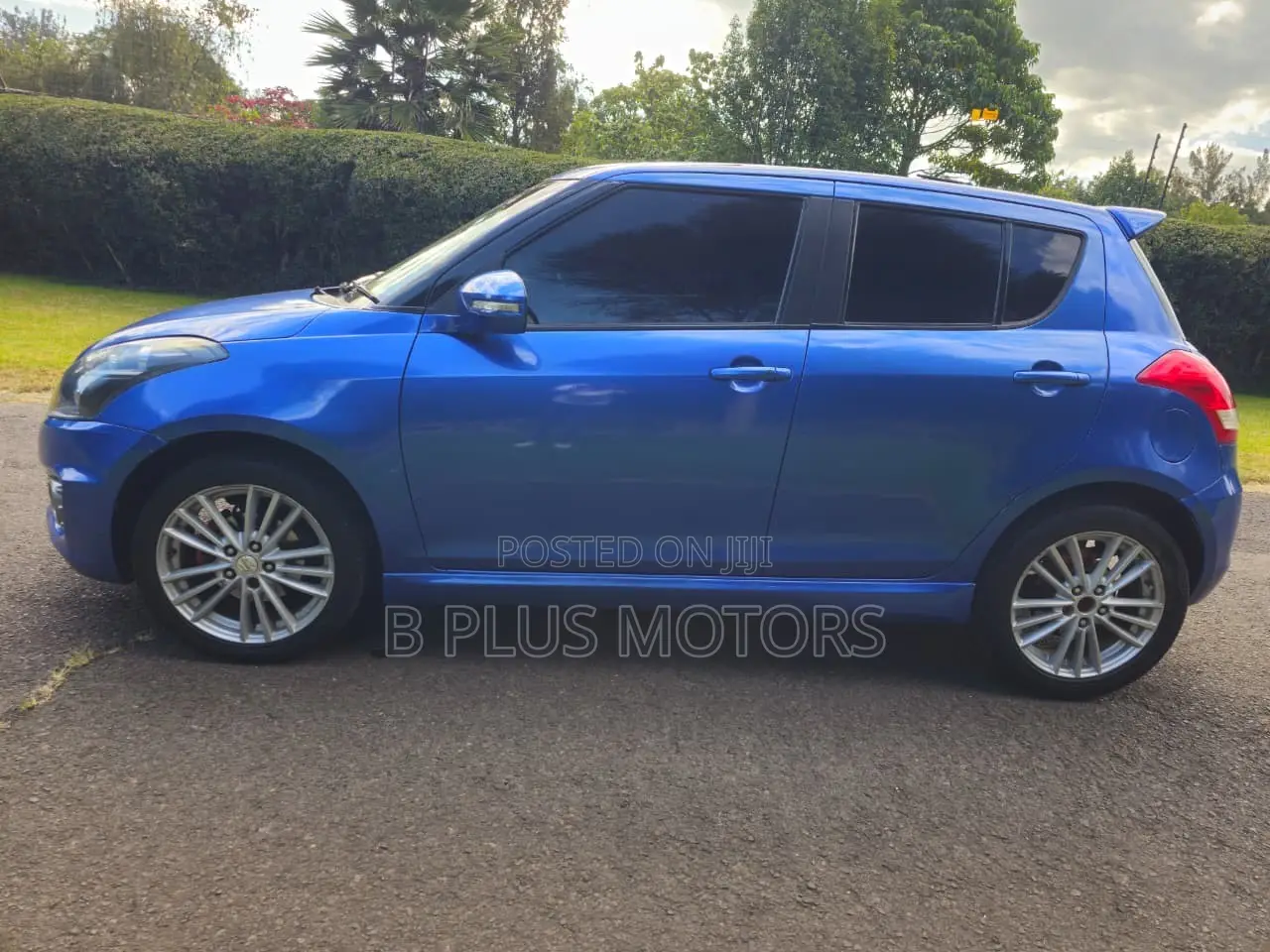 Suzuki Swift 2012 Blue