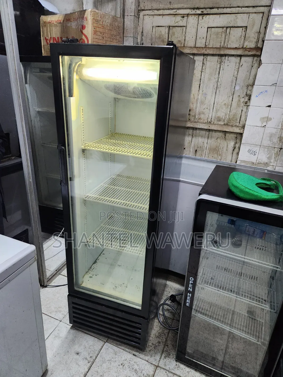 Display ( Mirror Display Fridge)