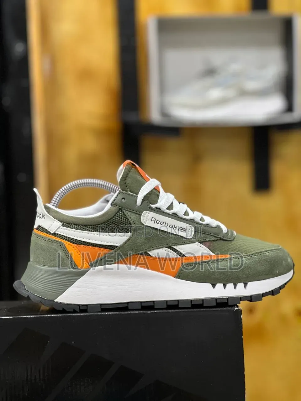Classic Reebok OG