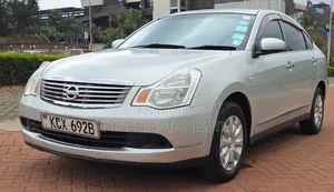 Nissan Bluebird 2012 Silver