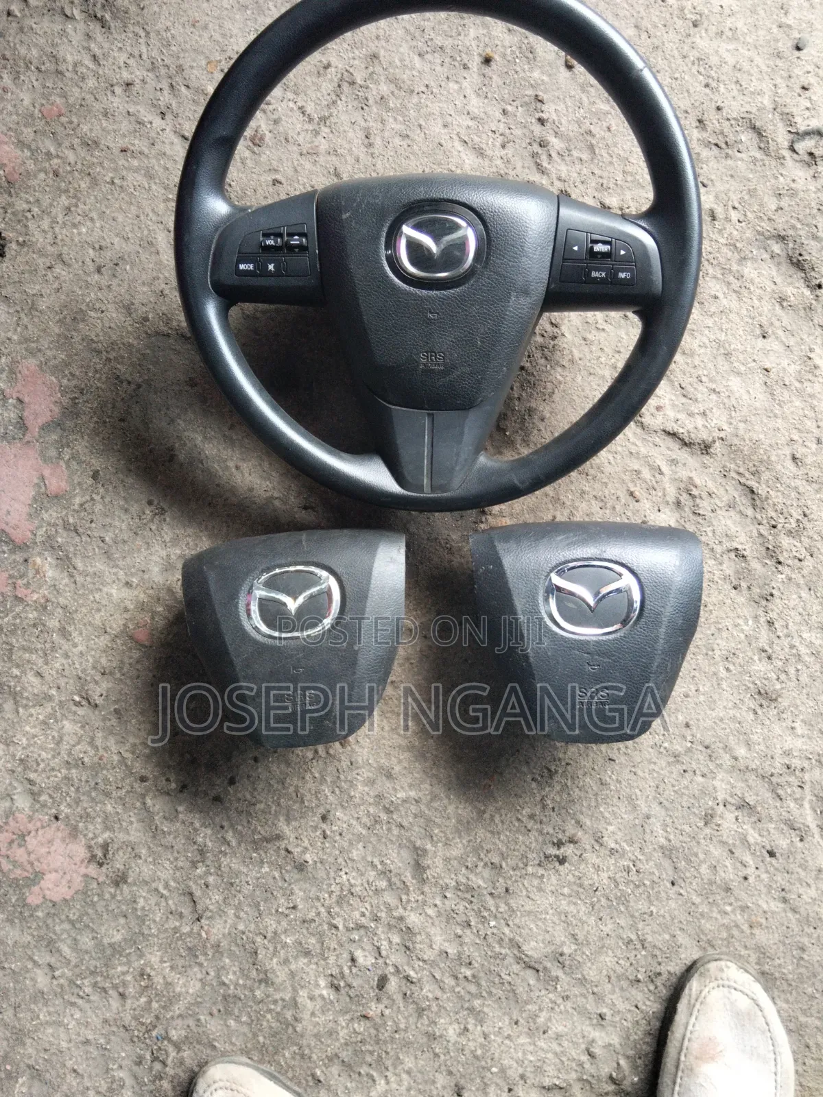 Mazda Axela/Premacy Steering Airbag