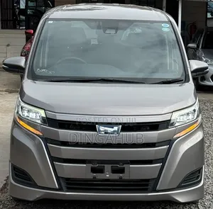 Toyota Noah 1.8 FWD Hybrid (7 seater) 2019 Brown