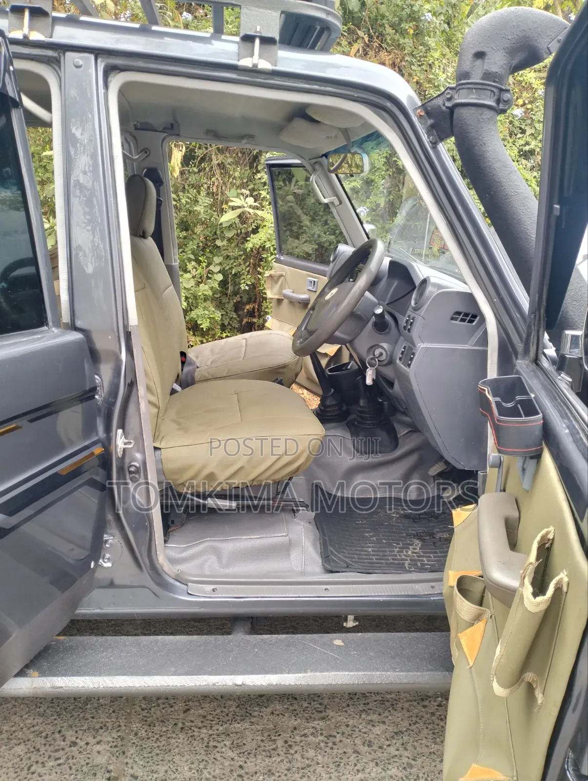 Toyota Land Cruiser 2016 Gray
