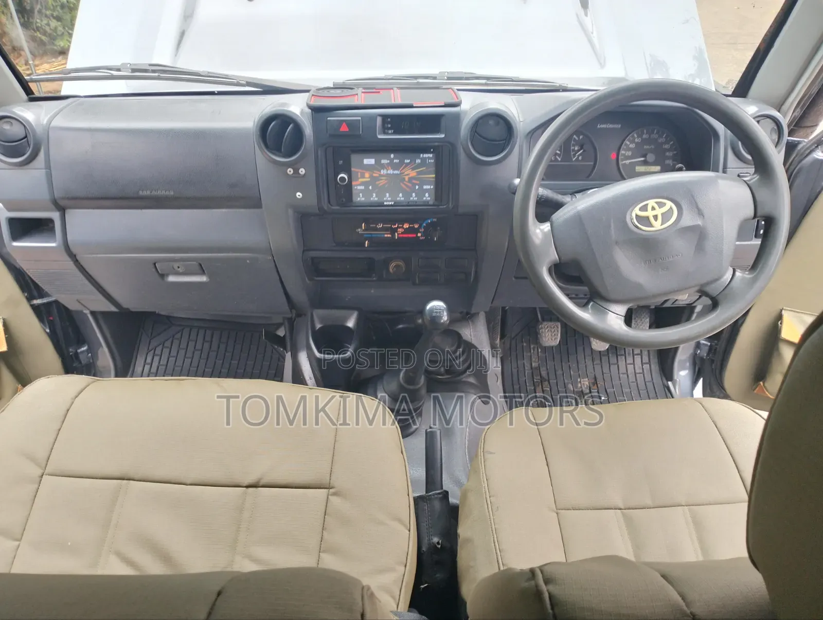 Toyota Land Cruiser 2016 Gray