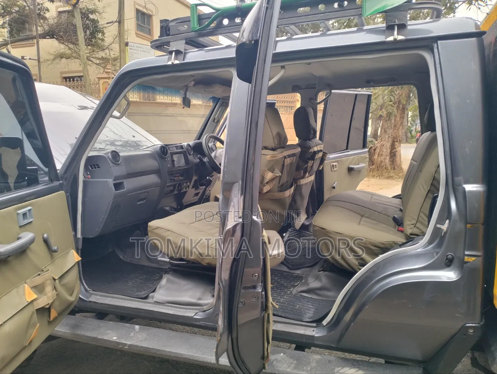 Toyota Land Cruiser 2016 Gray