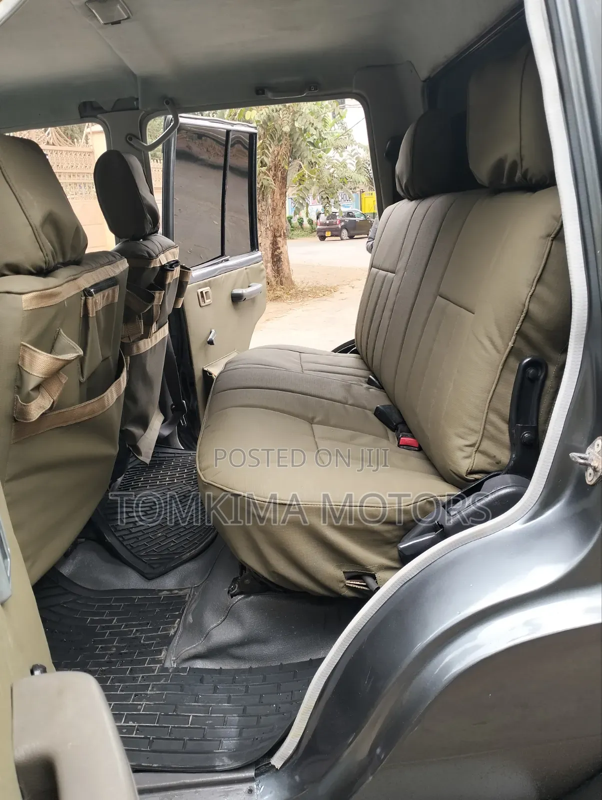 Toyota Land Cruiser 2016 Gray