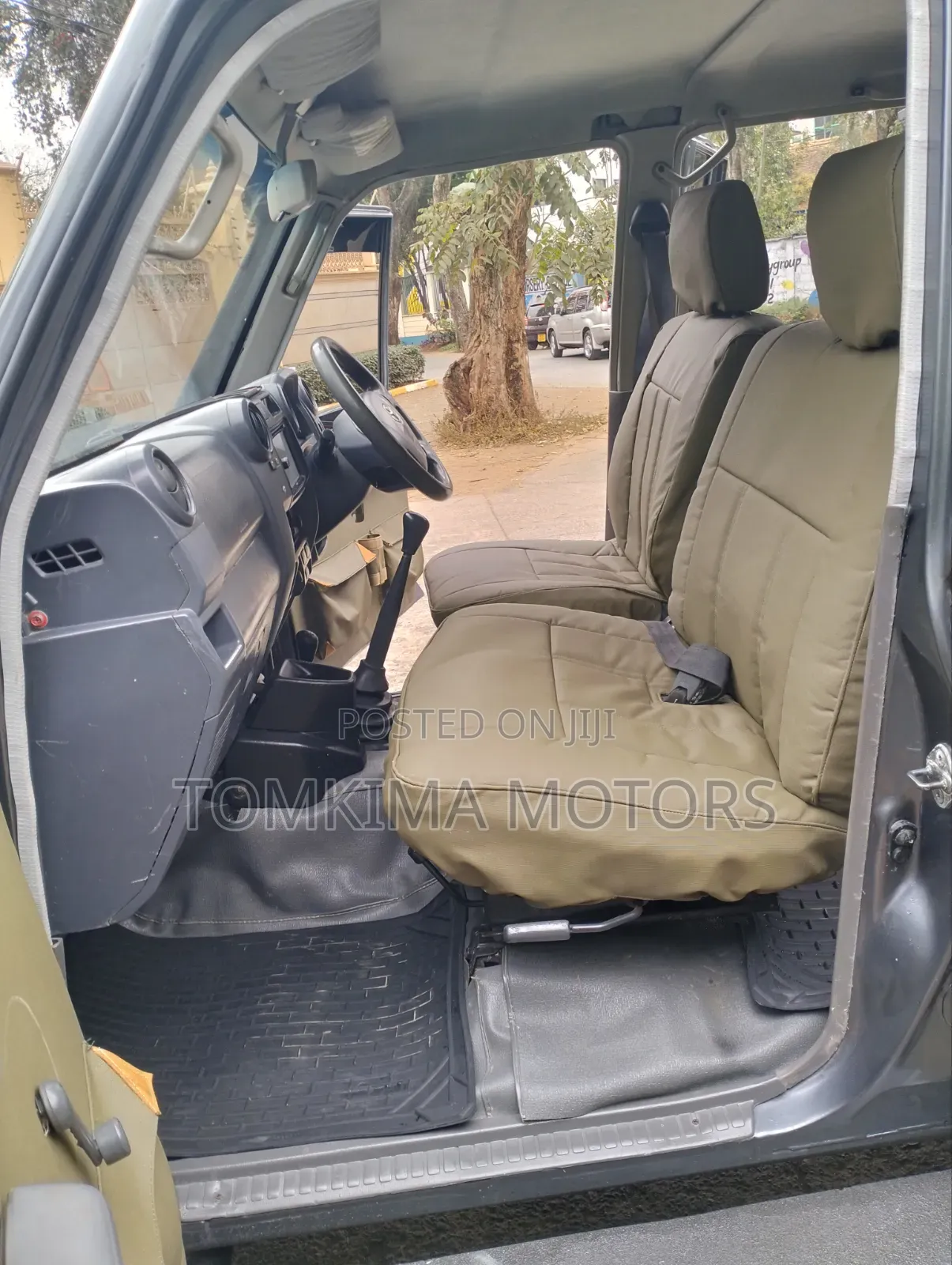 Toyota Land Cruiser 2016 Gray