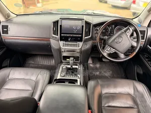 Toyota Land Cruiser 2021 Gray