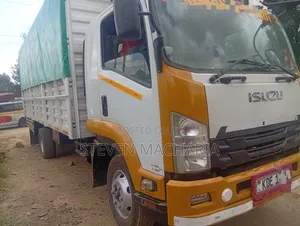 Isuzu FRR Slay Queen