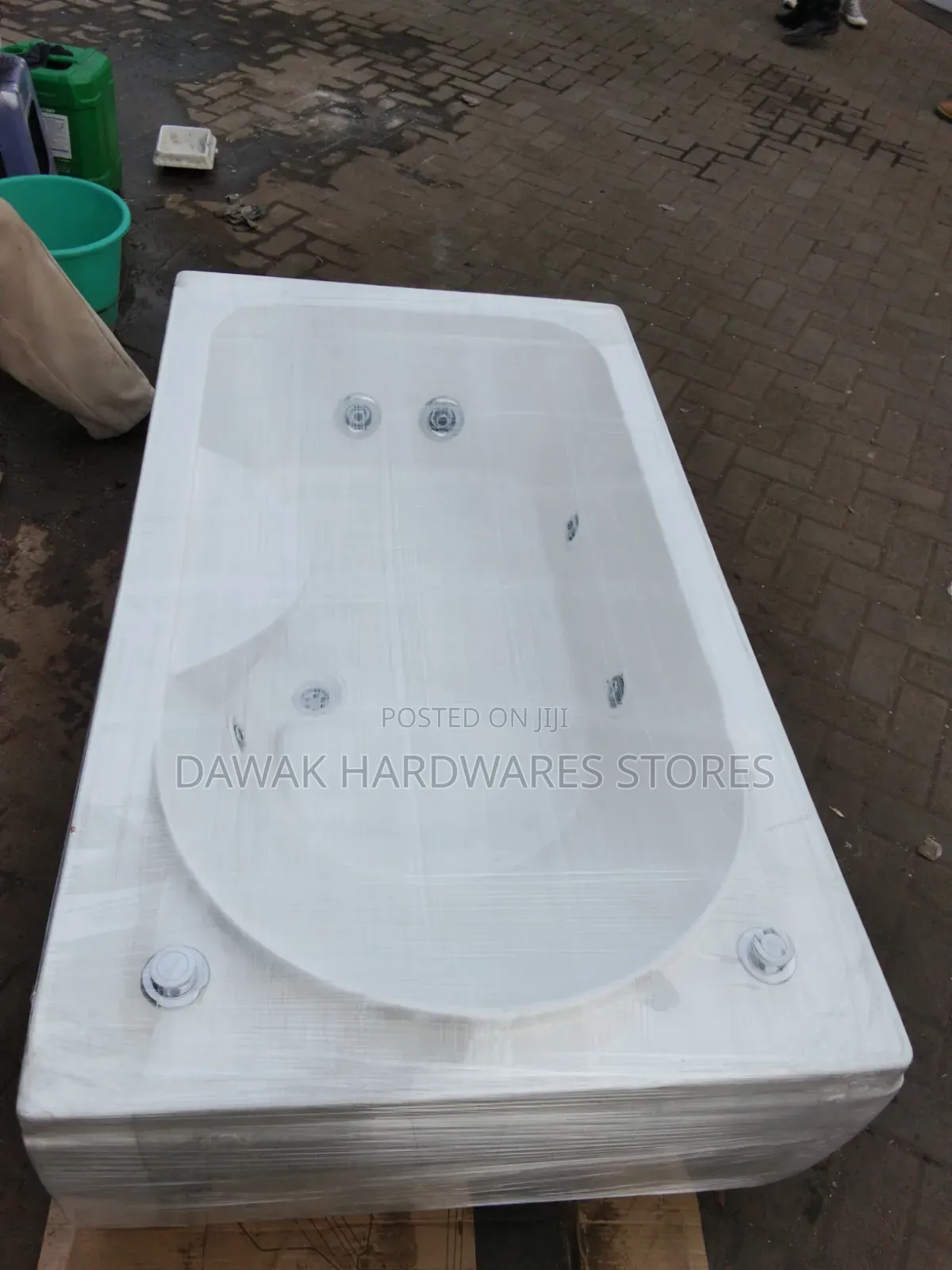 Freestanding Jacuzzi