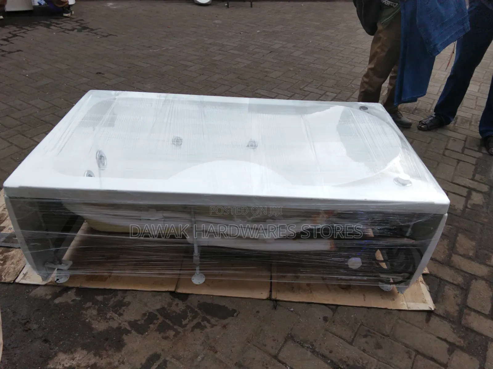 Freestanding Jacuzzi