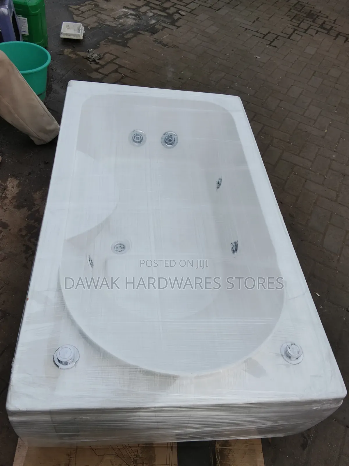 Freestanding Jacuzzi