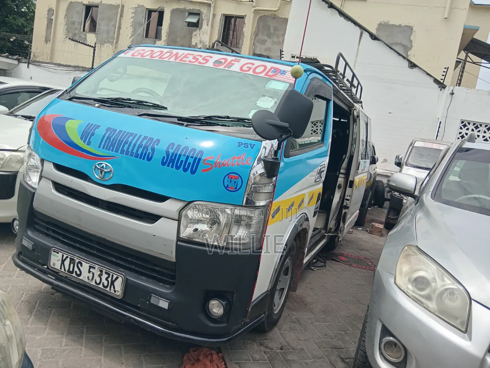 Toyota HiAce 2017 White