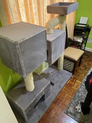 CAT Tree Tower With Scratch Post