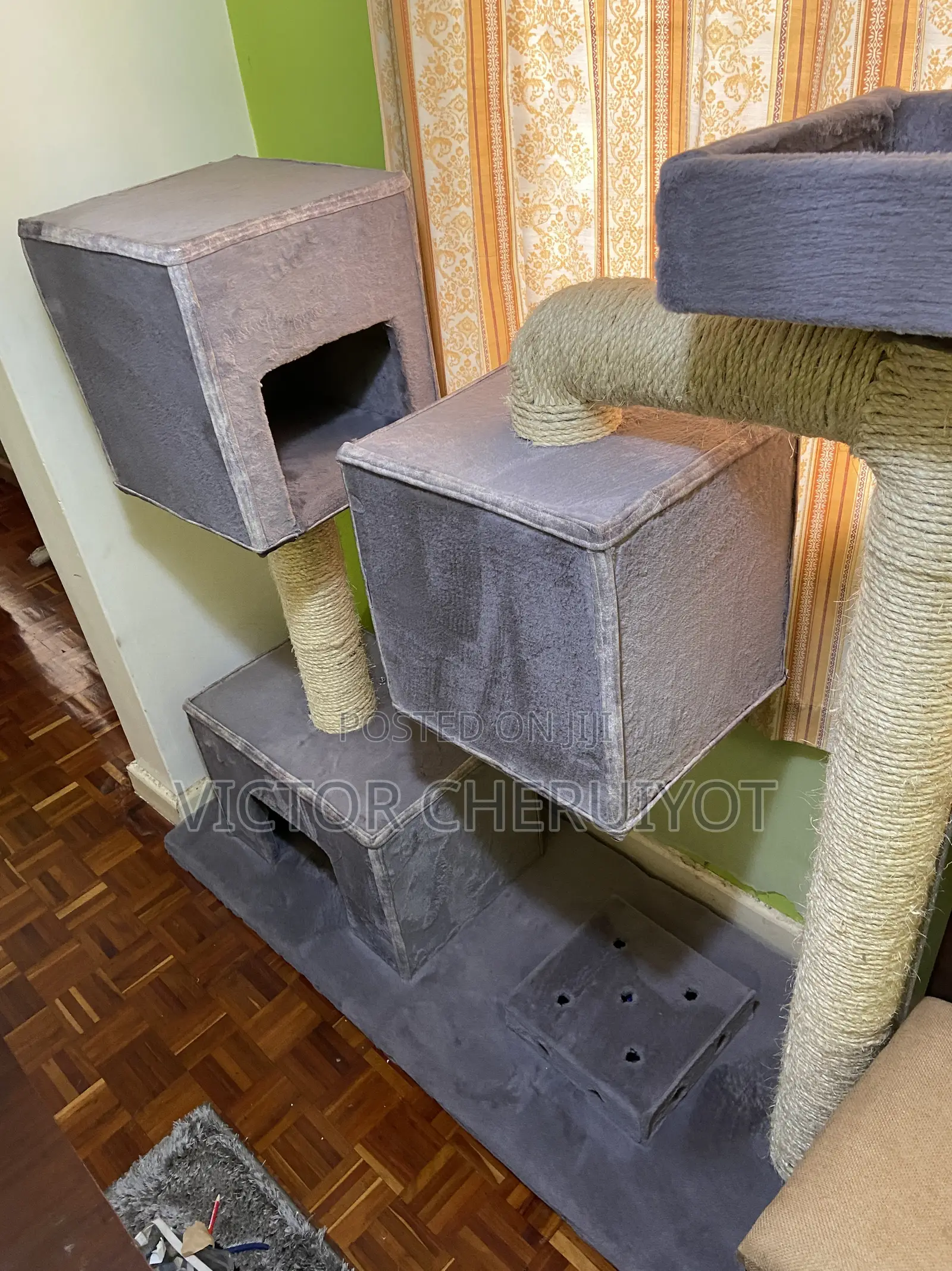 CAT Tree Tower With Scratch Post